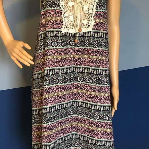 Sundress - Picture 2 of 5